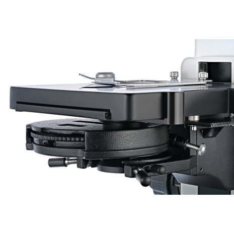 Микроскоп цифровой Levenhuk MED D45T LCD, тринокулярный